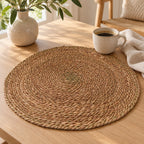 Dækkeserviet rattan Ø38 cm på bordet i nordisk stil